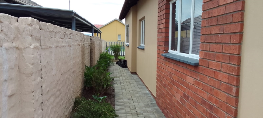 3 Bedroom Property for Sale in Waterkloof Hill Estate North West